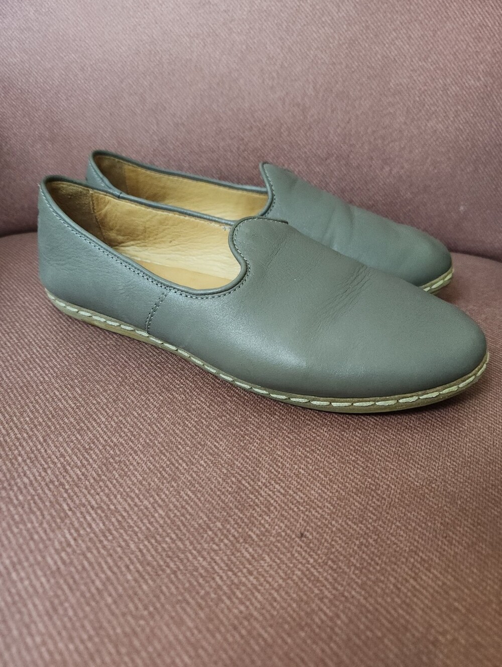 Charix Classic Ultimate Gray Leather Slip On Loafers Women's Size 38 (US 8)